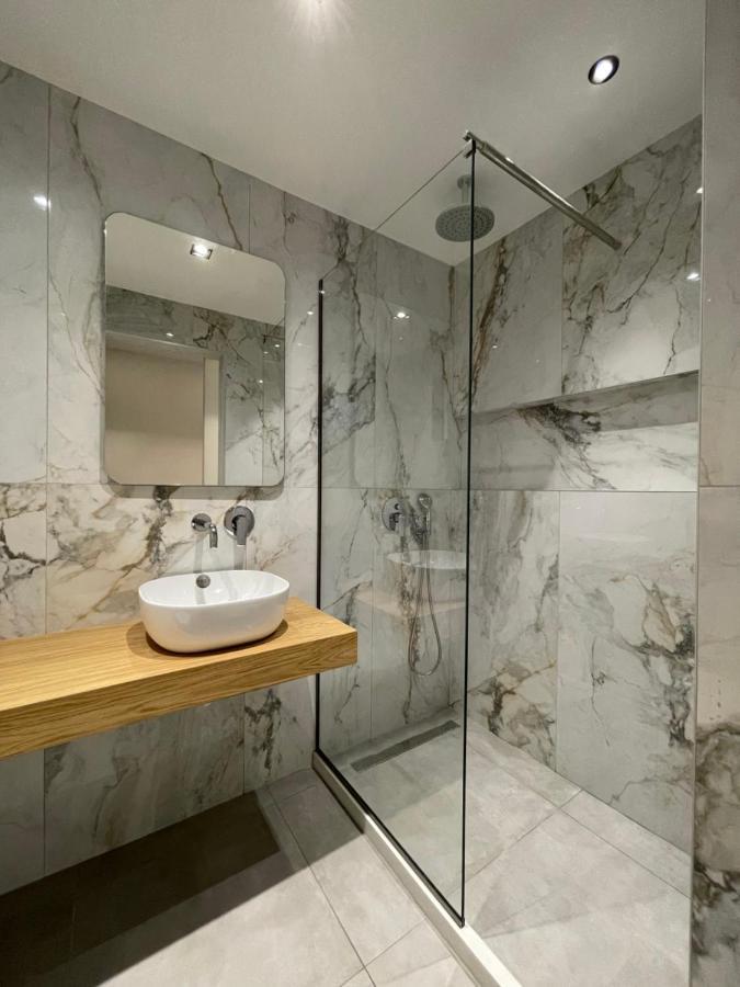 George Deluxe Apartments สตาลิดา ภายนอก รูปภาพ